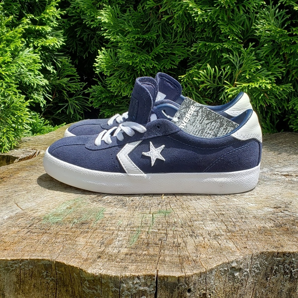 NWT Converse suede low top sneaker
